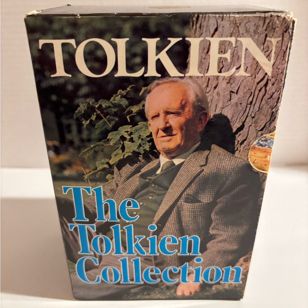 Tolkien Paperback Boxed Set - Picture 2 of 15